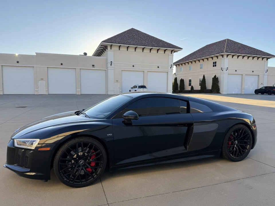 2017 Audi 4S R8 - Image 16 of 31