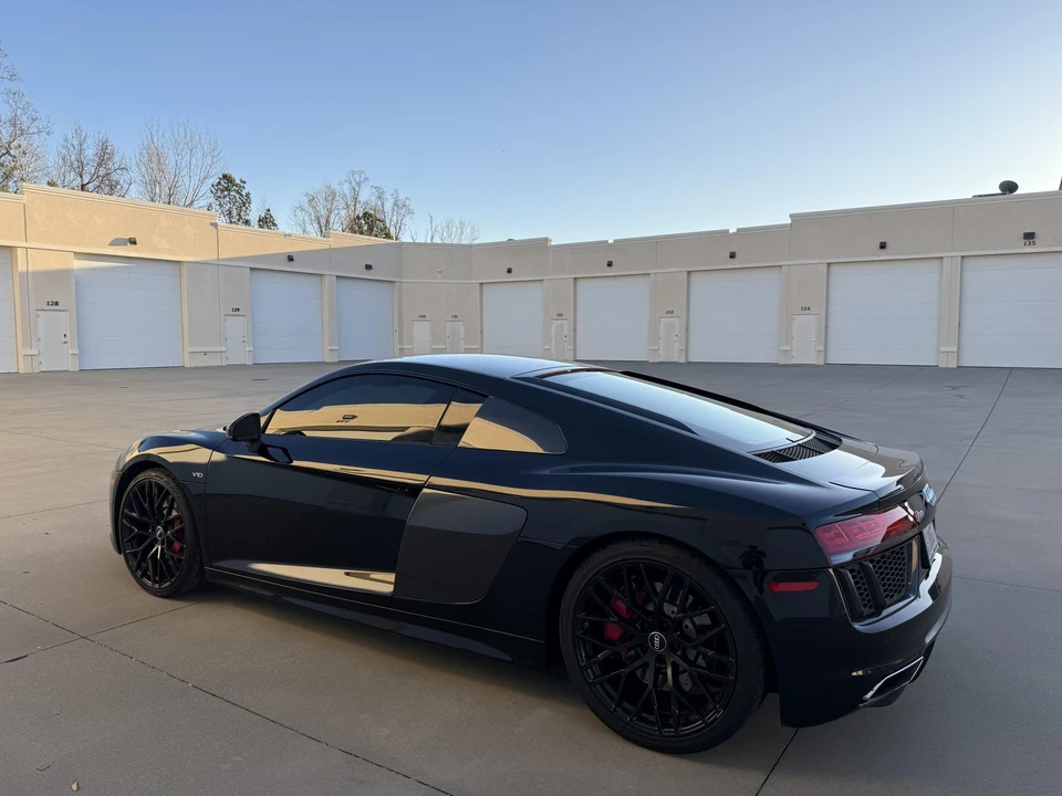 2017 Audi 4S R8 - Image 14 of 31