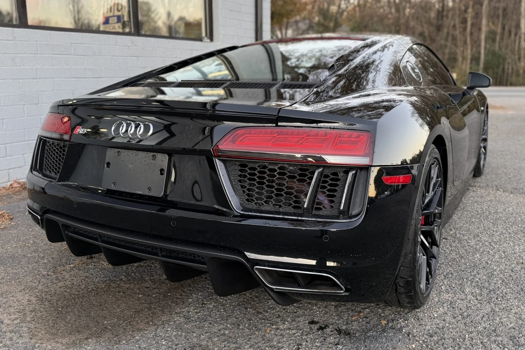 2017 Audi 4S R8 - Image 26 of 31