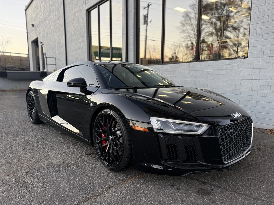2017 Audi 4S R8 - Image 21 of 31