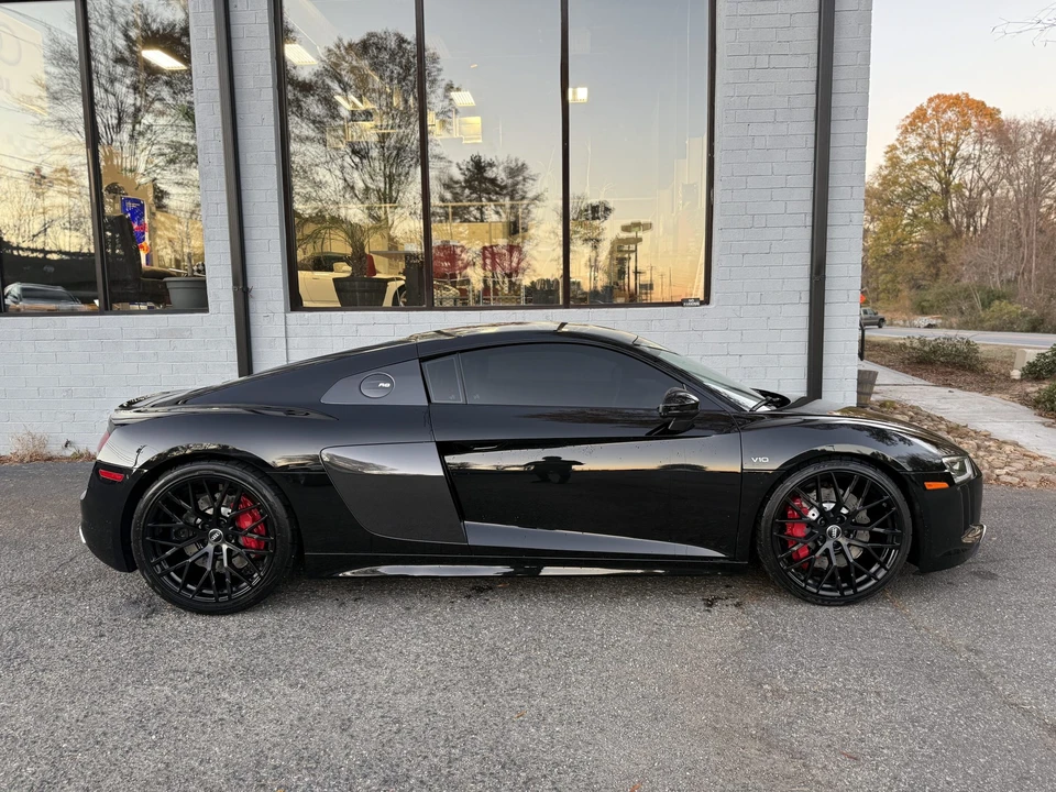 2017 Audi 4S R8 - Image 23 of 31