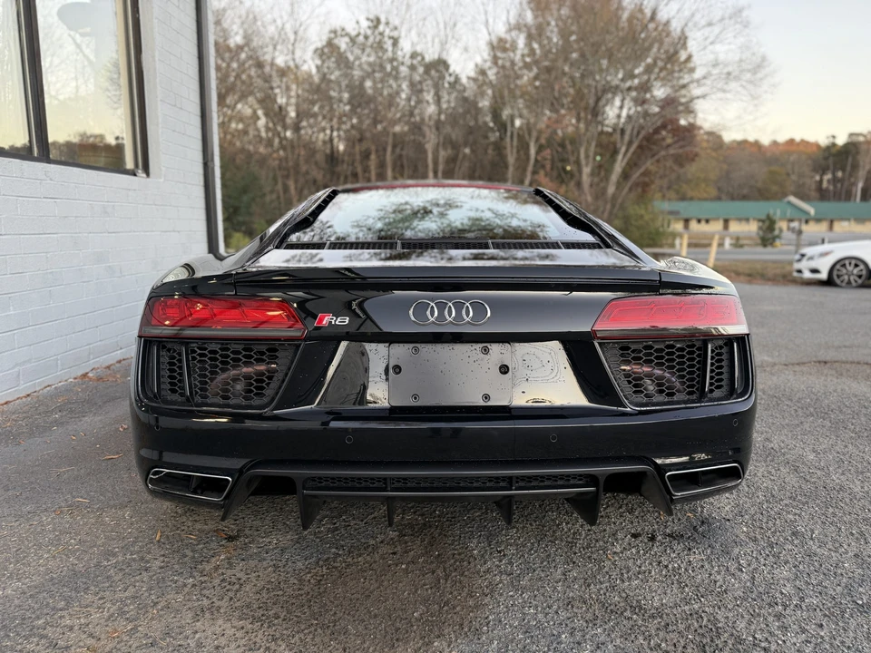2017 Audi 4S R8 - Image 27 of 31