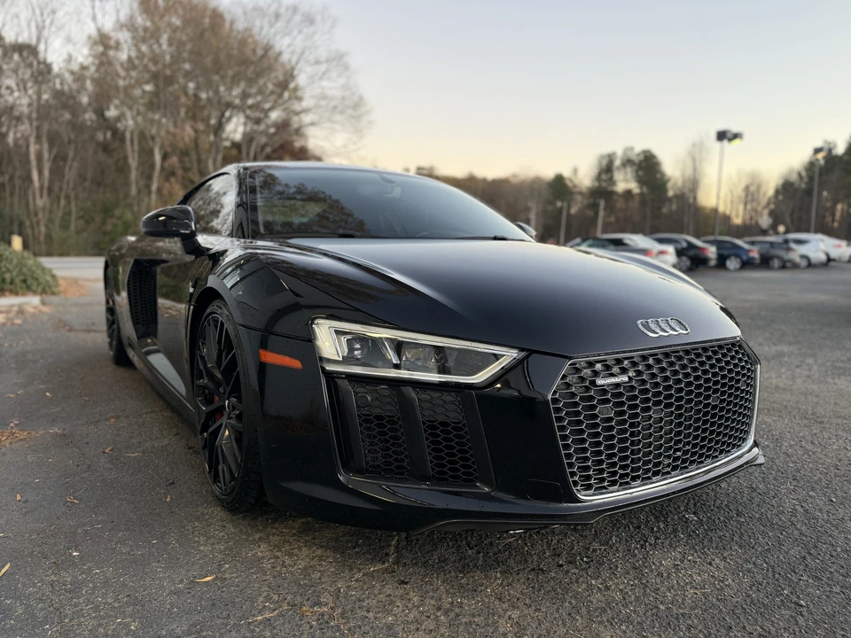 2017 Audi 4S R8 - Image 20 of 31