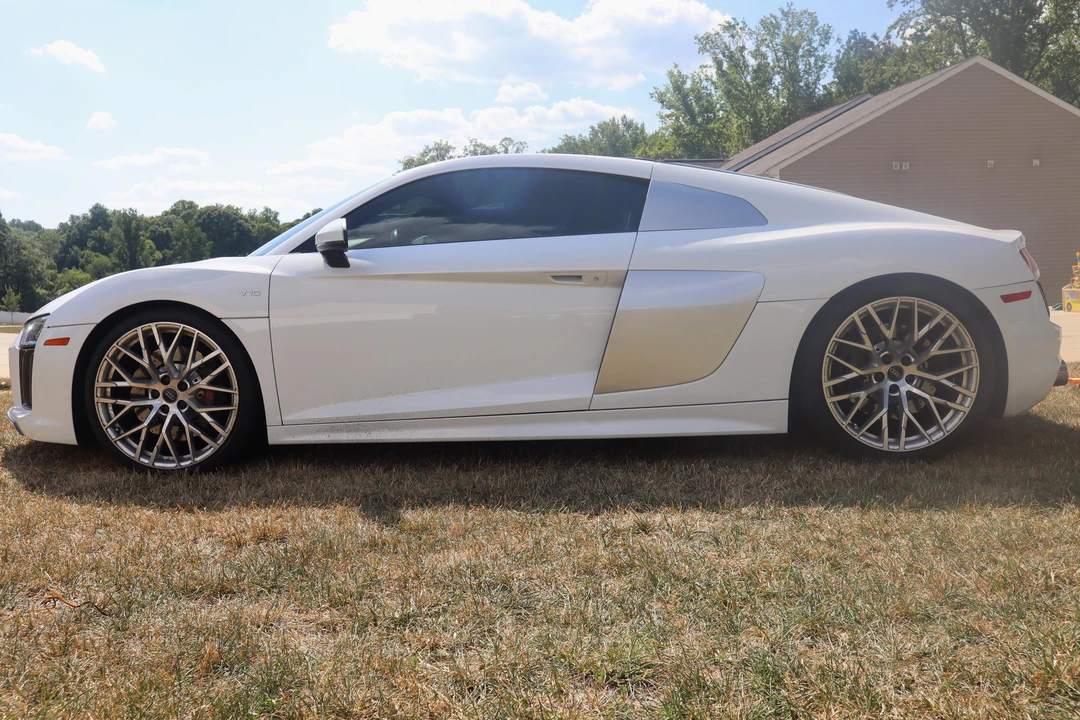 2017 Audi 4S R8 - Image 3 of 31