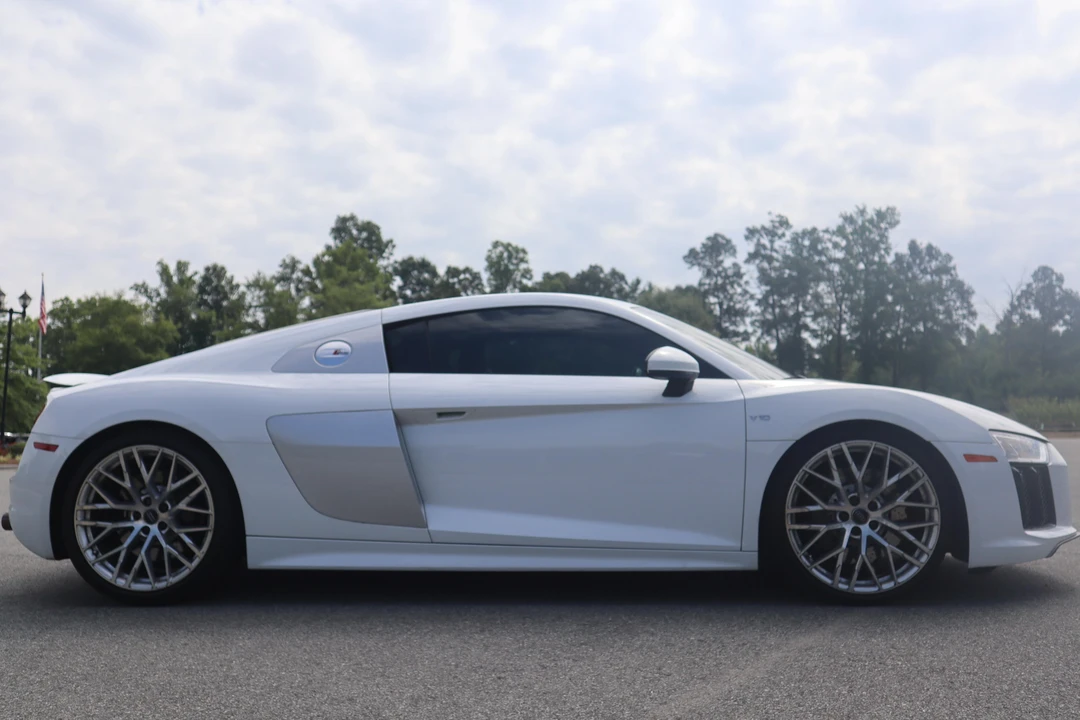 2017 Audi 4S R8 - Image 14 of 31