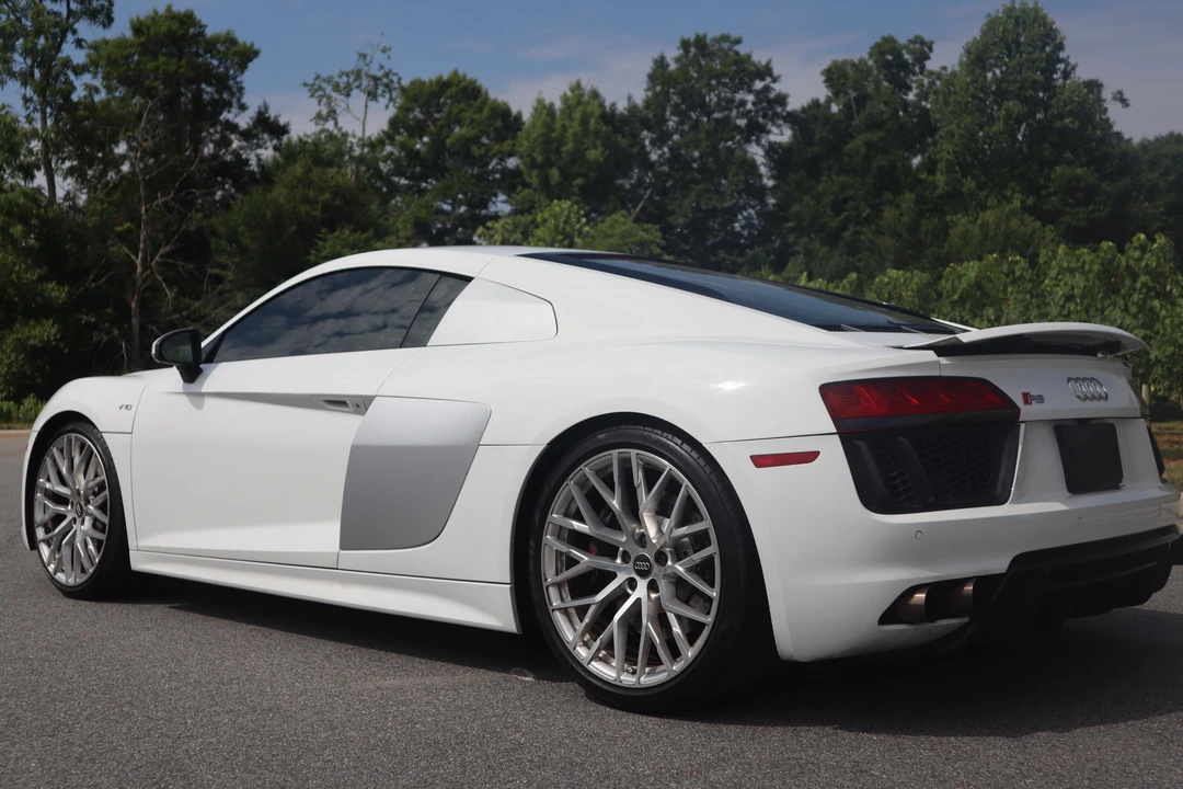 2017 Audi 4S R8 - Image 9 of 31