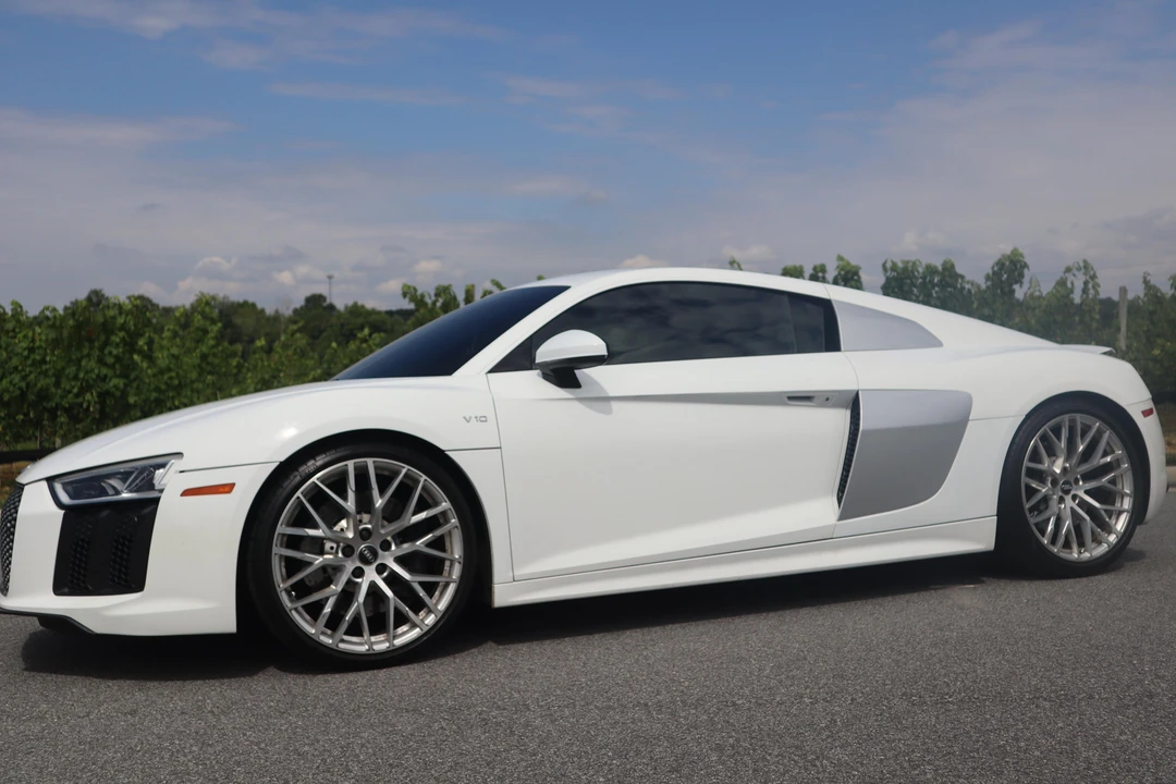 2017 Audi 4S R8 - Image 8 of 31
