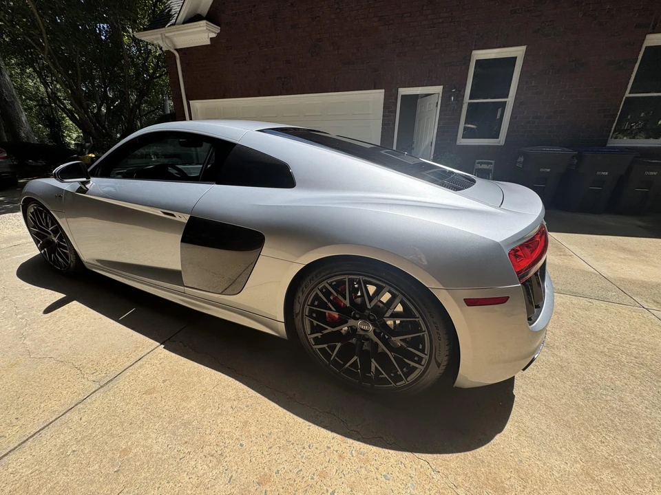 2017 Audi 4S R8 - Image 11 of 31