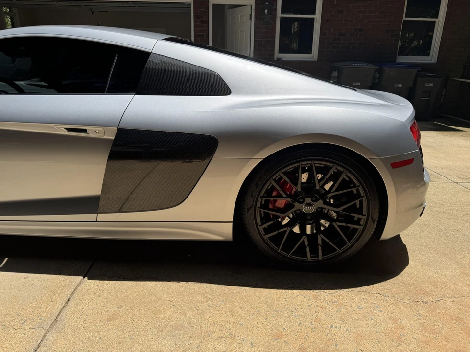 2017 Audi 4S R8 - Image 20 of 31