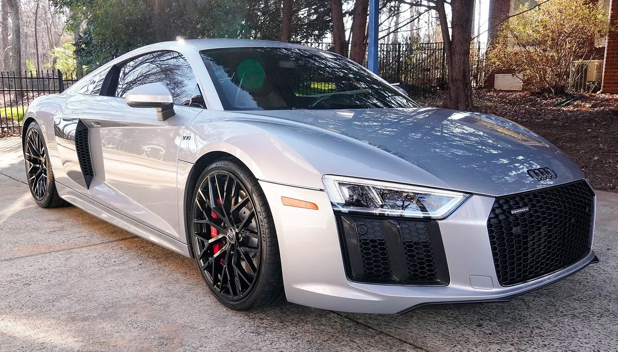 2017 Audi 4S R8 - Image 14 of 31