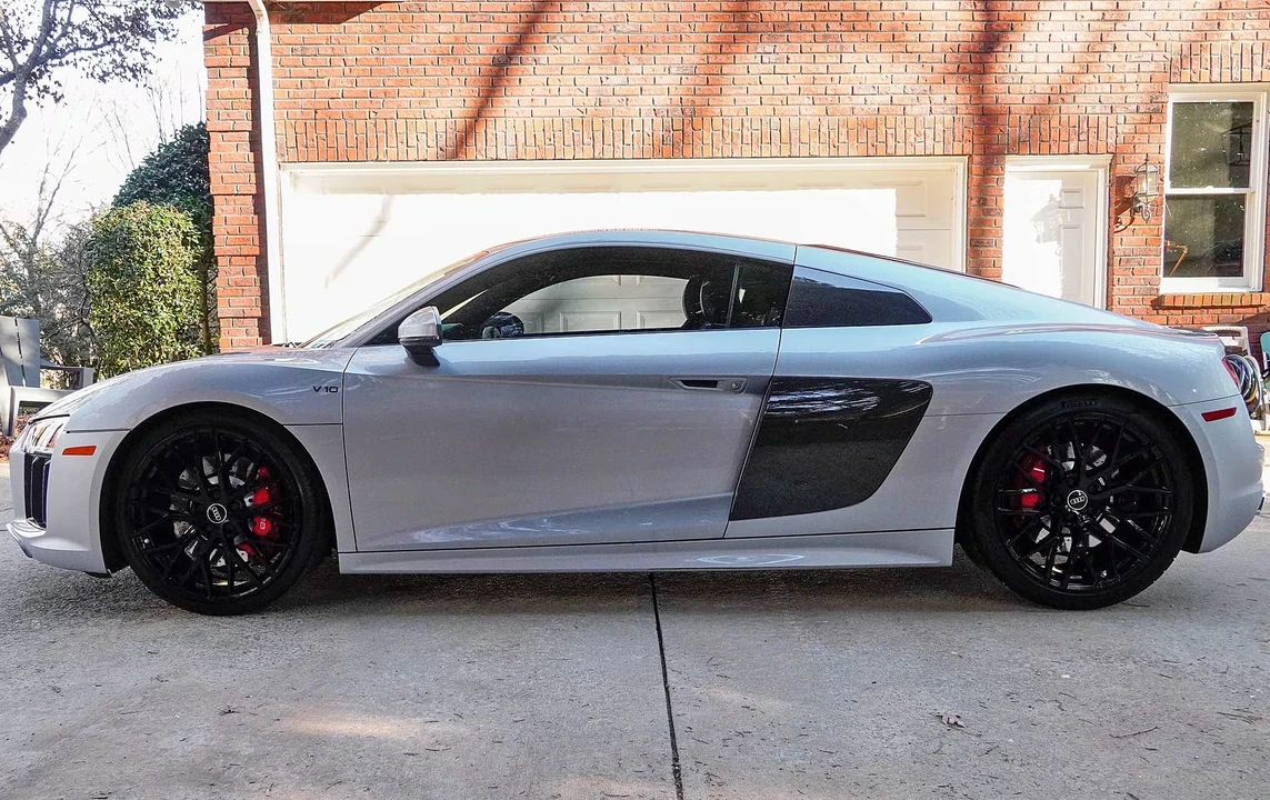 2017 Audi 4S R8 - Image 17 of 31