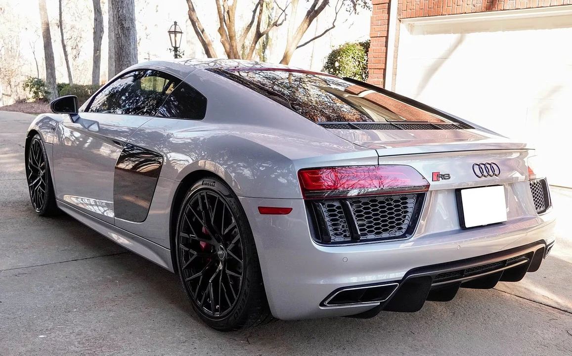 2017 Audi 4S R8 - Image 16 of 31