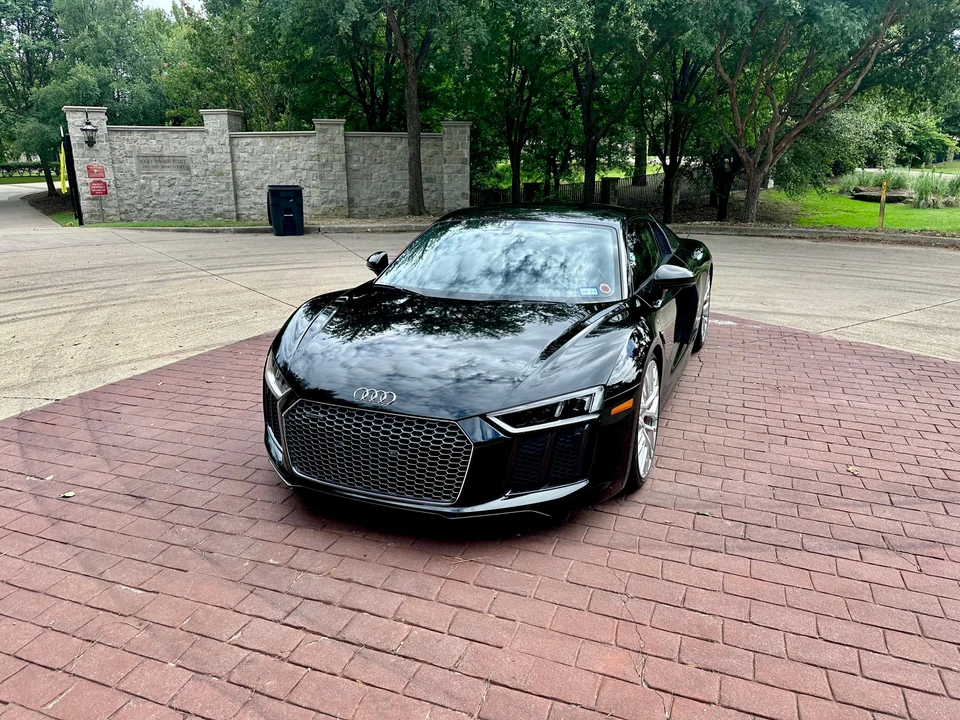2017 Audi 4S R8 - Image 8 of 31