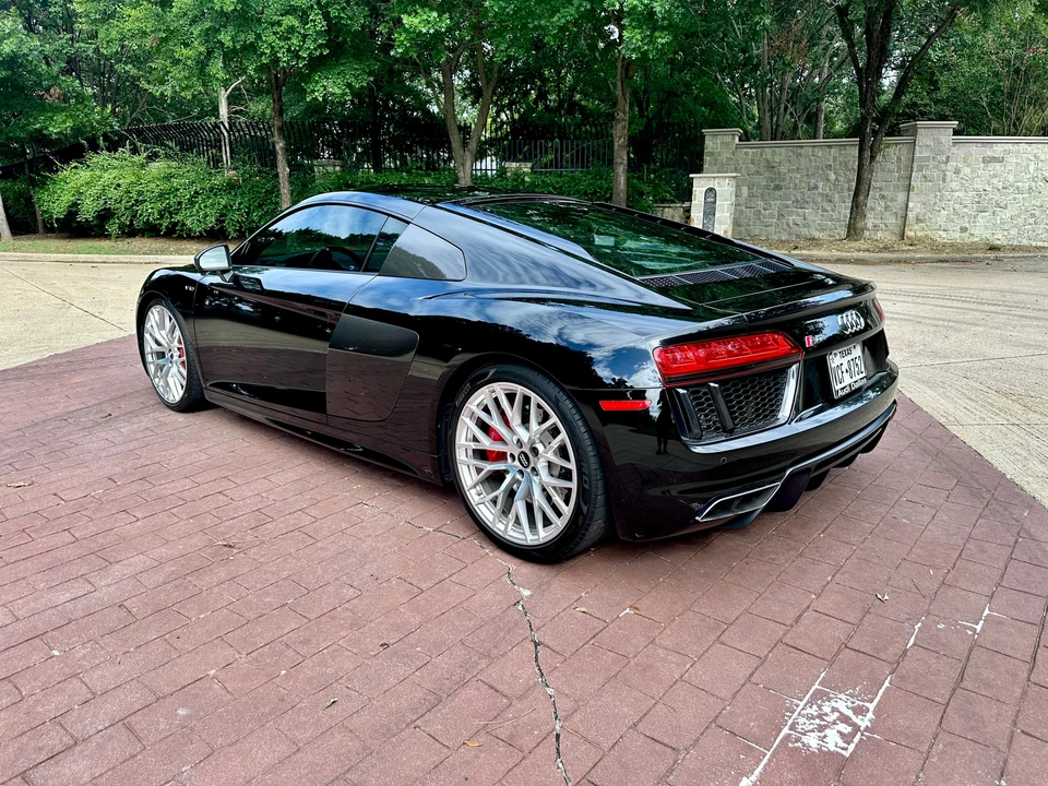 2017 Audi 4S R8 - Image 13 of 31