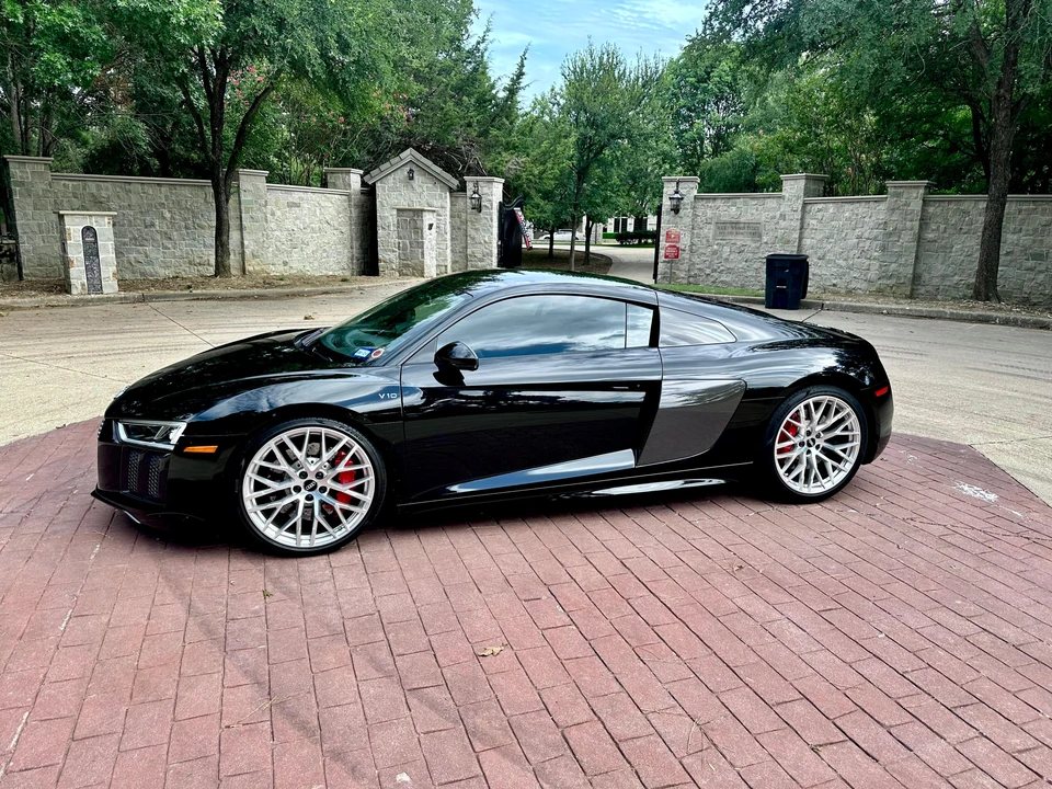 2017 Audi 4S R8 - Image 11 of 31