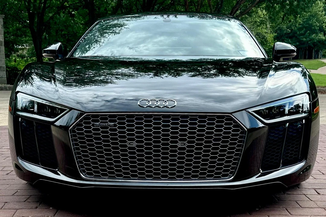 2017 Audi 4S R8 - Image 2 of 31