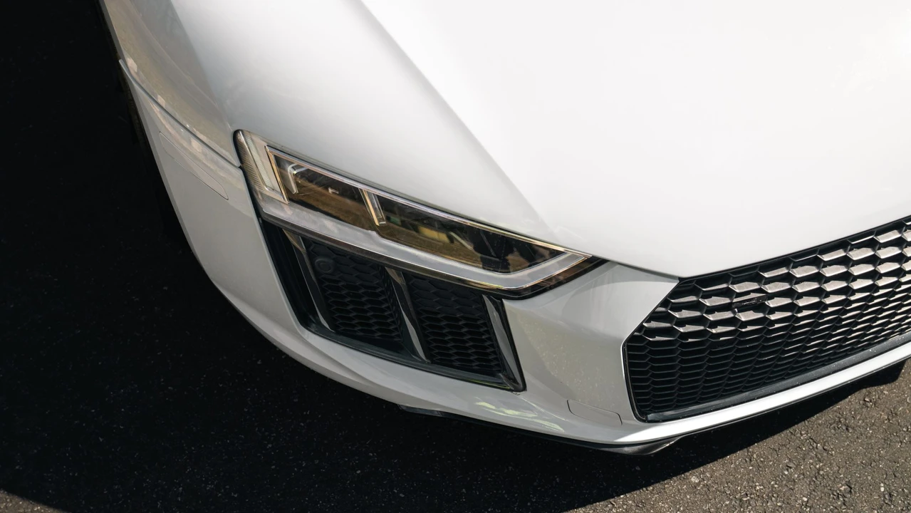 2017 Audi 4S R8 - Image 8 of 31