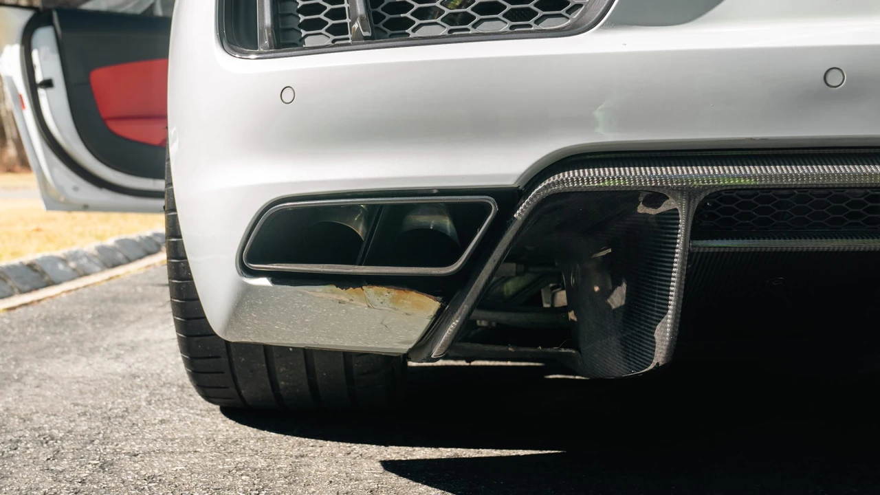 2017 Audi 4S R8 - Image 24 of 31