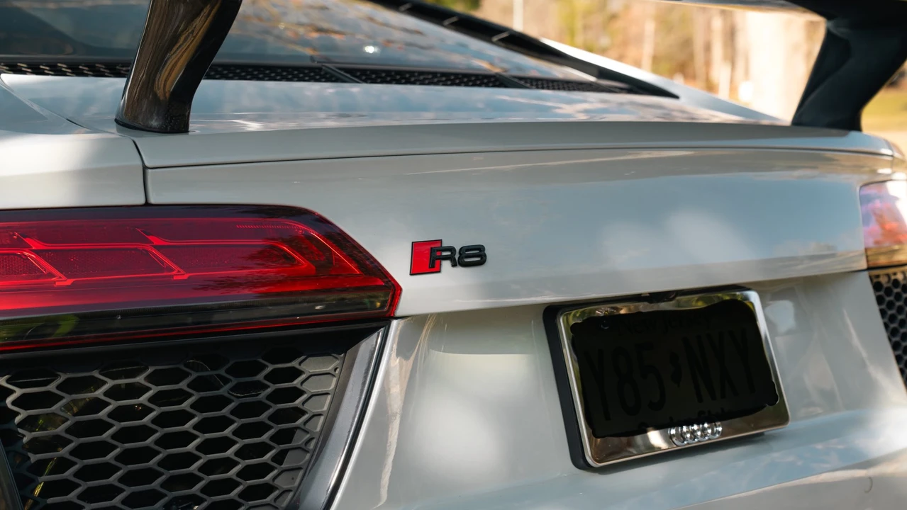2017 Audi 4S R8 - Image 23 of 31