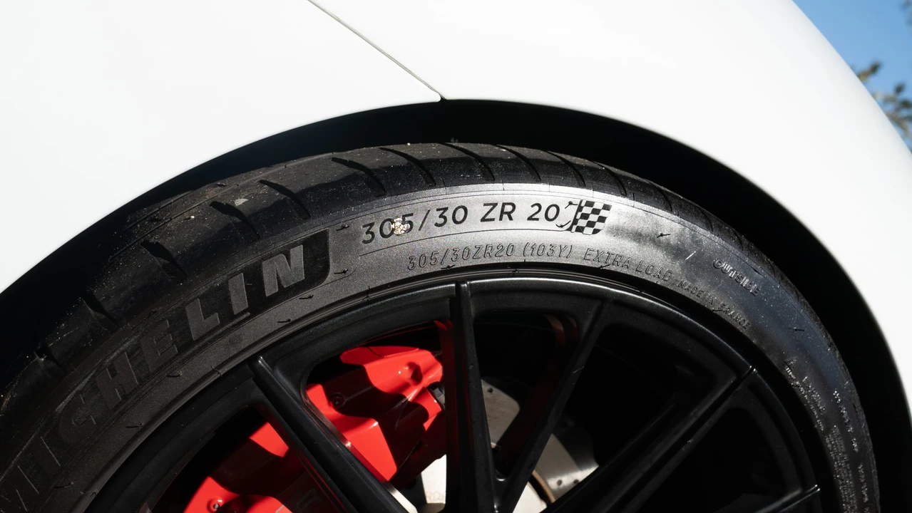 2017 Audi 4S R8 - Image 27 of 31