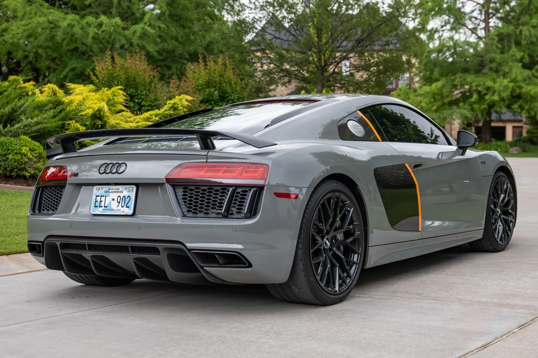 2017 Audi 4S R8 - Image 8 of 31