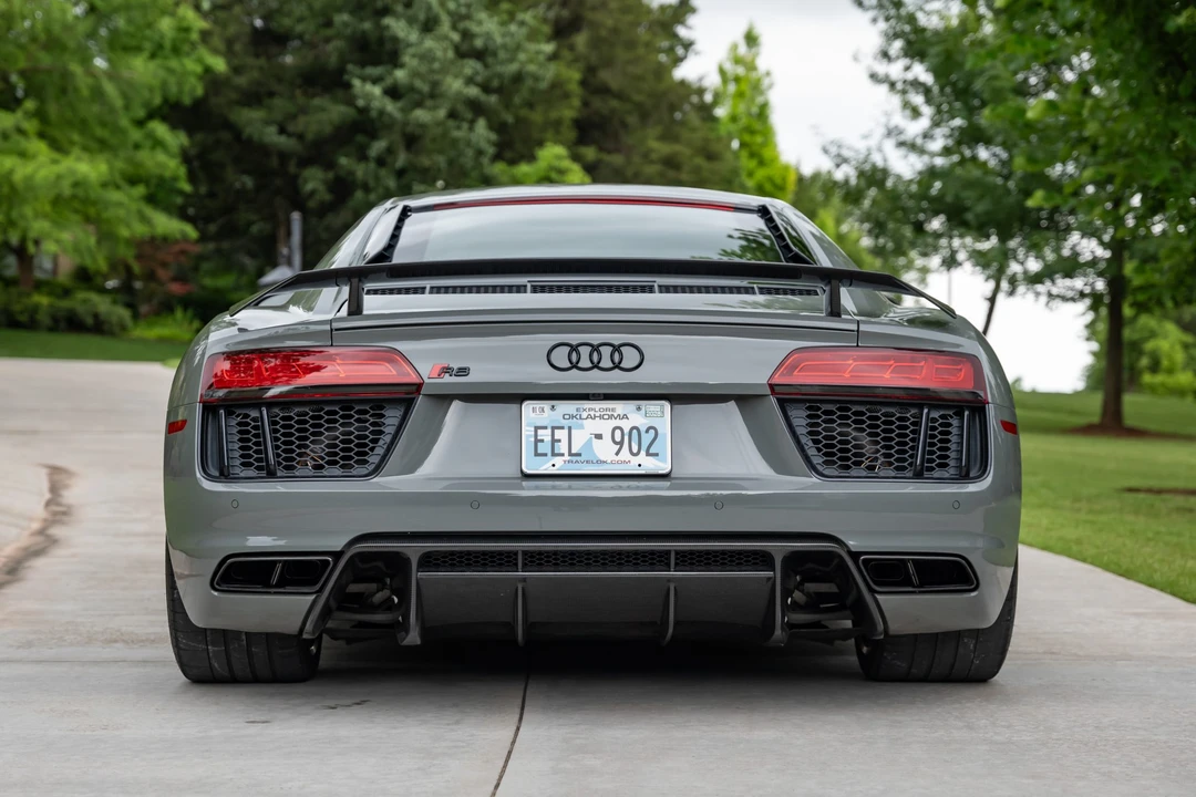 2017 Audi 4S R8 - Image 6 of 31