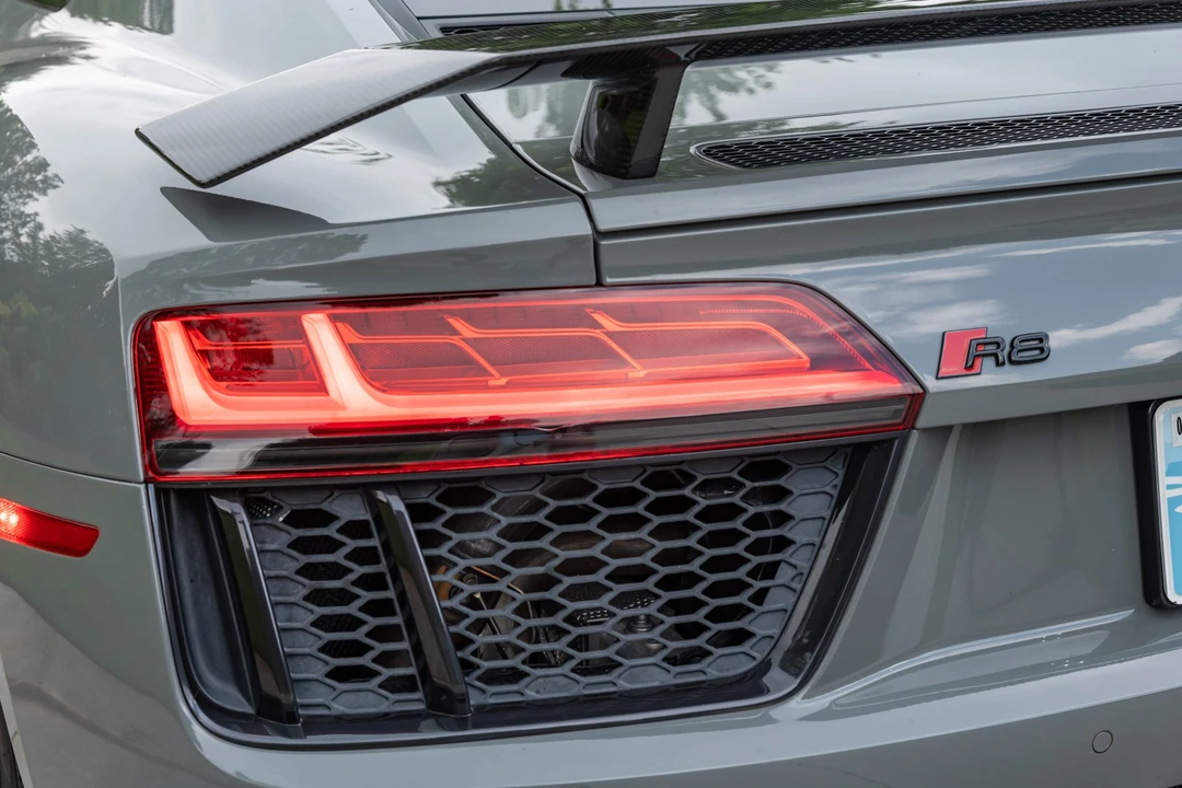 2017 Audi 4S R8 - Image 28 of 31