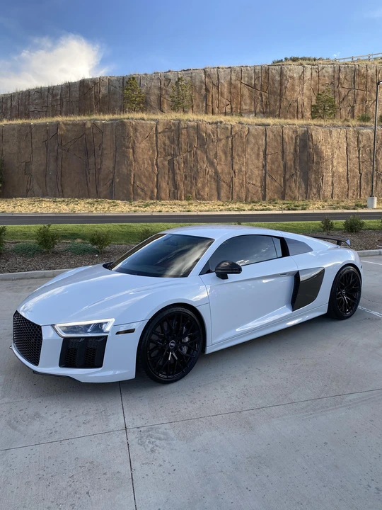 2017 Audi 4S R8 - Image 8 of 31