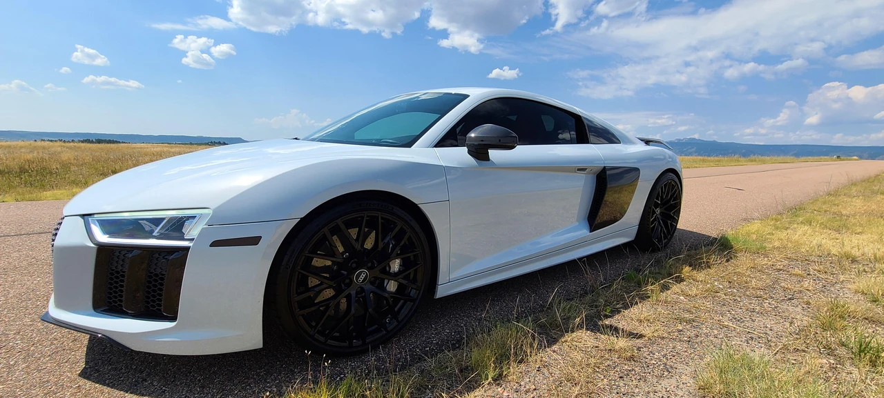 2017 Audi 4S R8 - Image 11 of 31