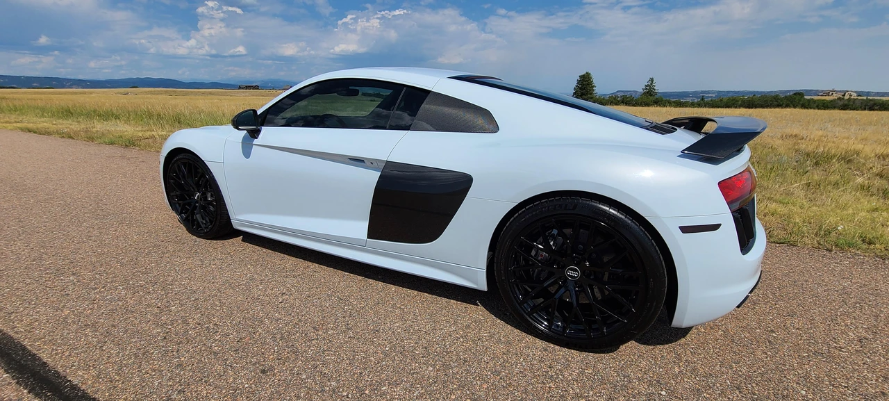 2017 Audi 4S R8 - Image 13 of 31