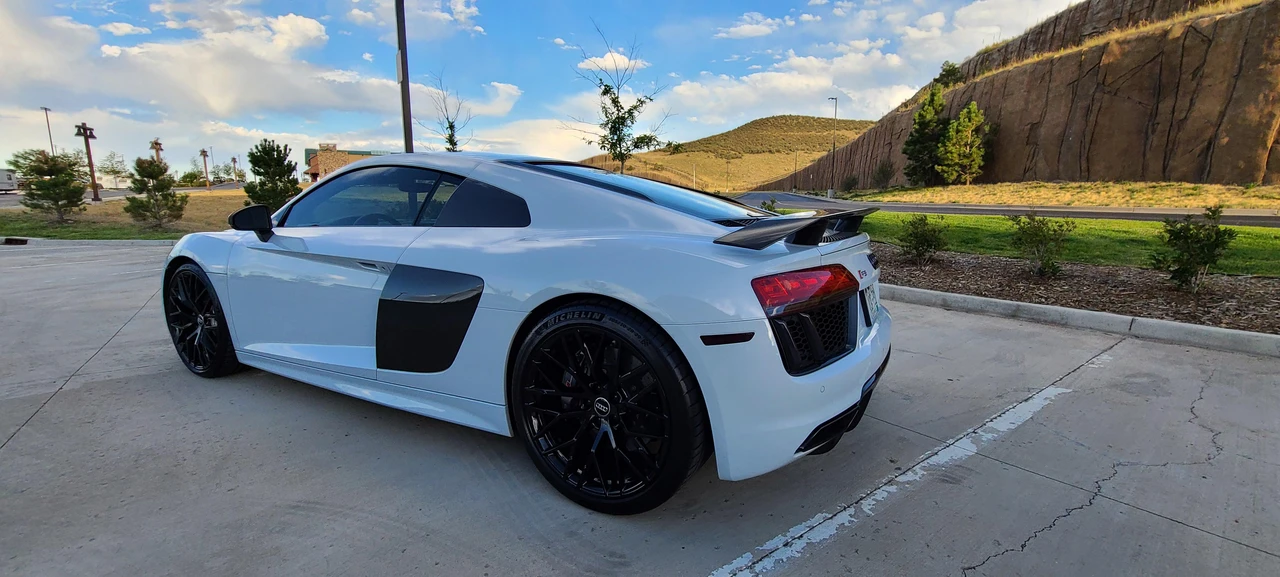 2017 Audi 4S R8 - Image 14 of 31