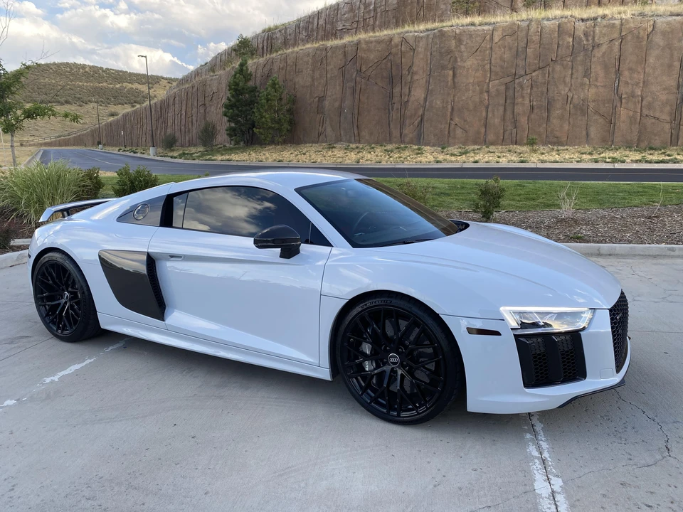 2017 Audi 4S R8 - Image 23 of 31