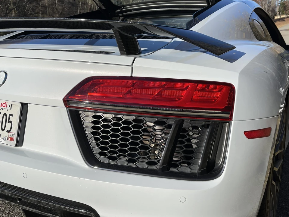 2017 Audi 4S R8 - Image 26 of 31