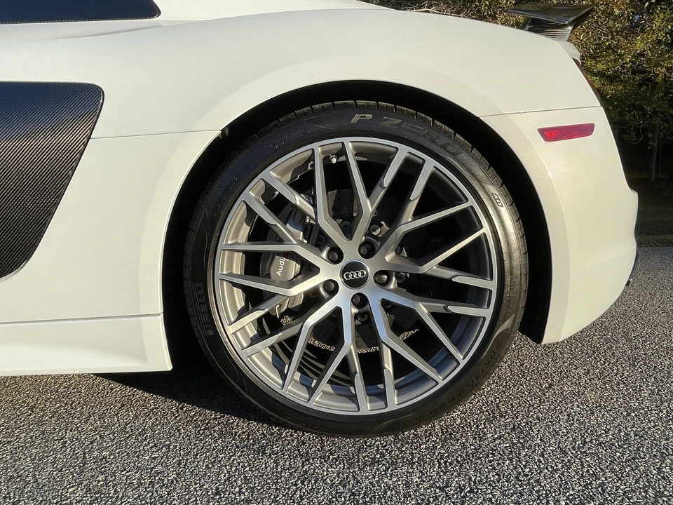 2017 Audi 4S R8 - Image 31 of 31