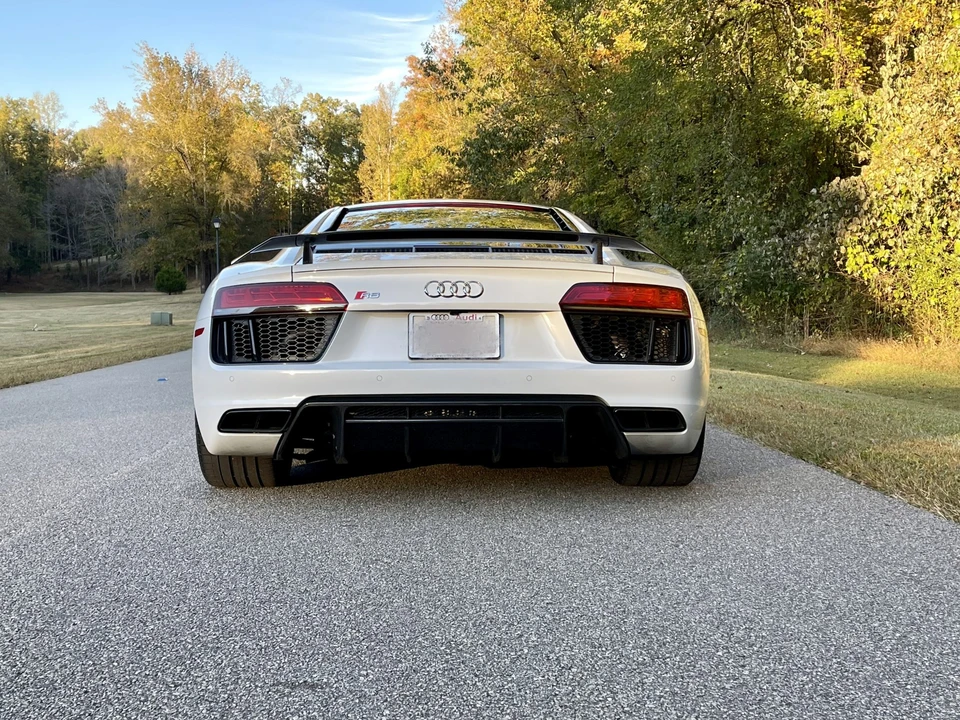 2017 Audi 4S R8 - Image 7 of 31
