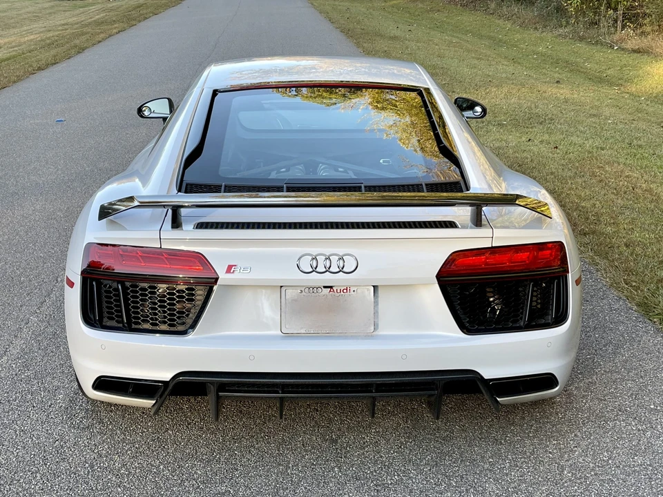 2017 Audi 4S R8 - Image 10 of 31