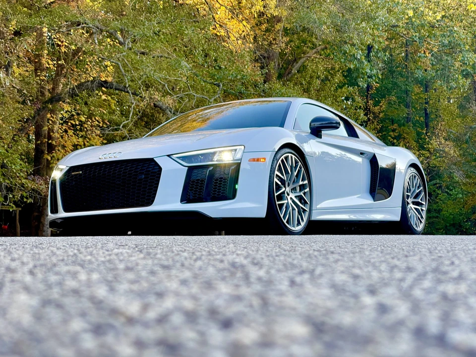 2017 Audi 4S R8 - Image 4 of 31