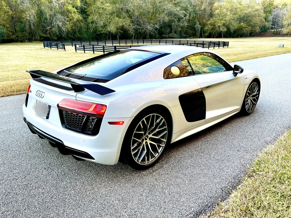 2017 Audi 4S R8 - Image 12 of 31