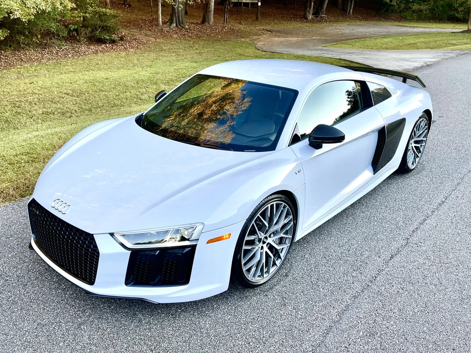2017 Audi 4S R8 - Image 2 of 31