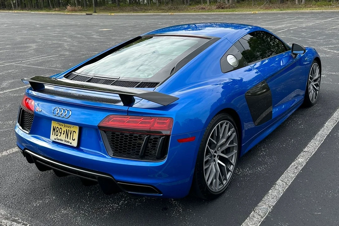 2017 Audi 4S R8 - Image 10 of 31