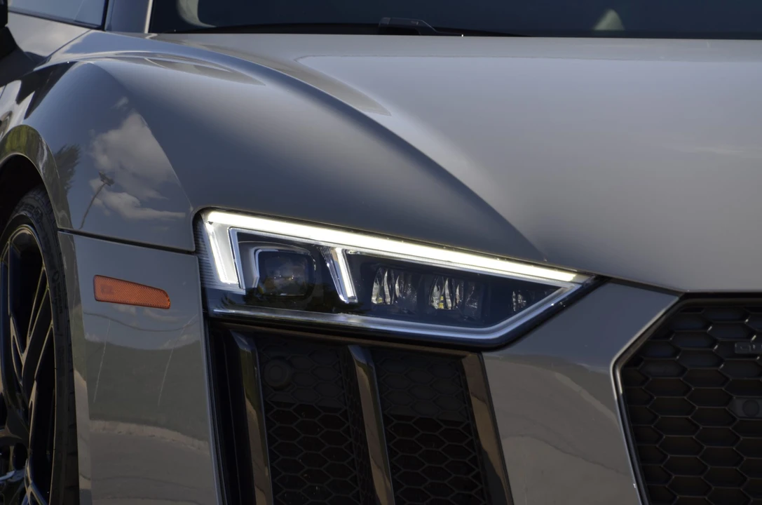 2017 Audi 4S R8 - Image 15 of 31