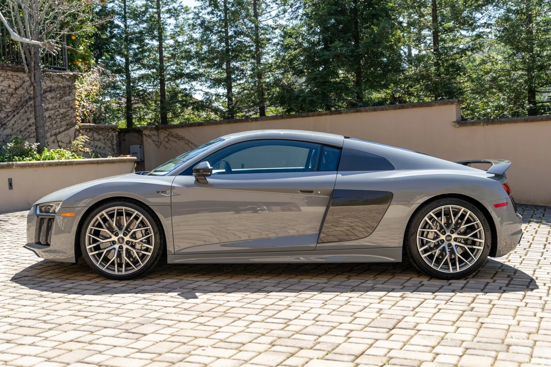 2017 Audi 4S R8 - Image 9 of 31