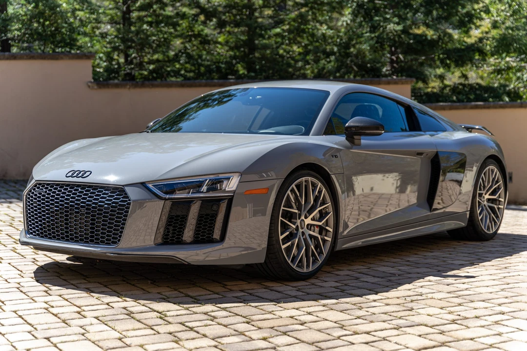 2017 Audi 4S R8 - Image 2 of 31