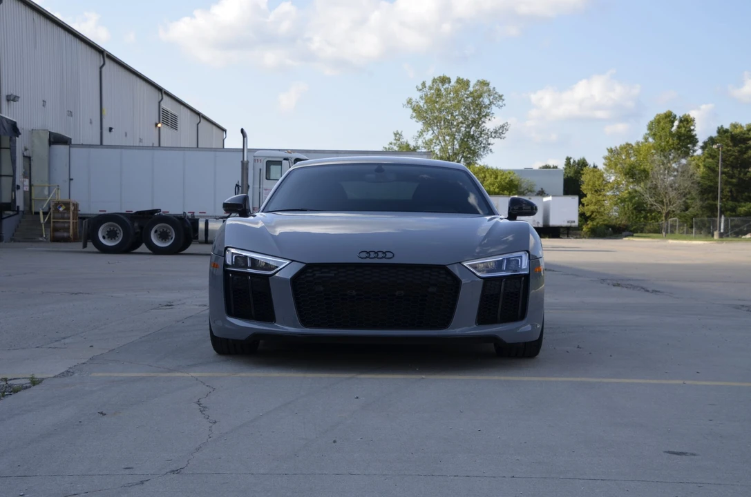 2017 Audi 4S R8 - Image 2 of 31