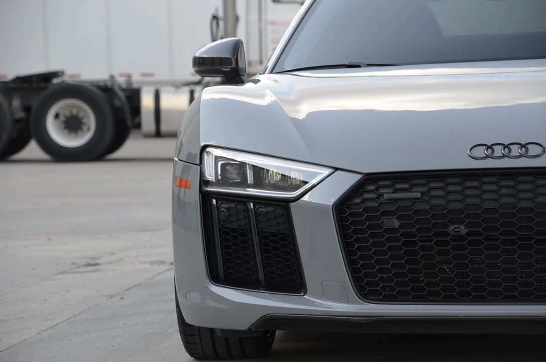 2017 Audi 4S R8 - Image 14 of 31