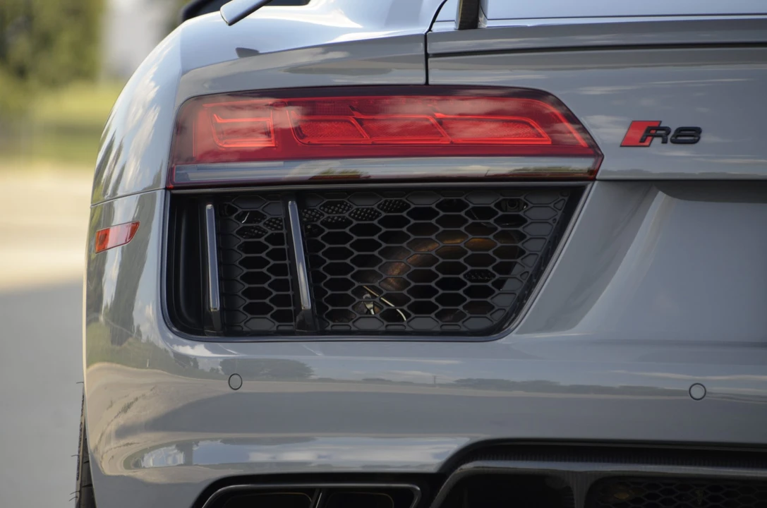 2017 Audi 4S R8 - Image 26 of 31
