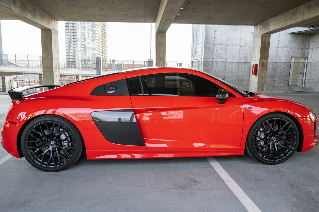 2017 Audi 4S R8 - Image 8 of 31