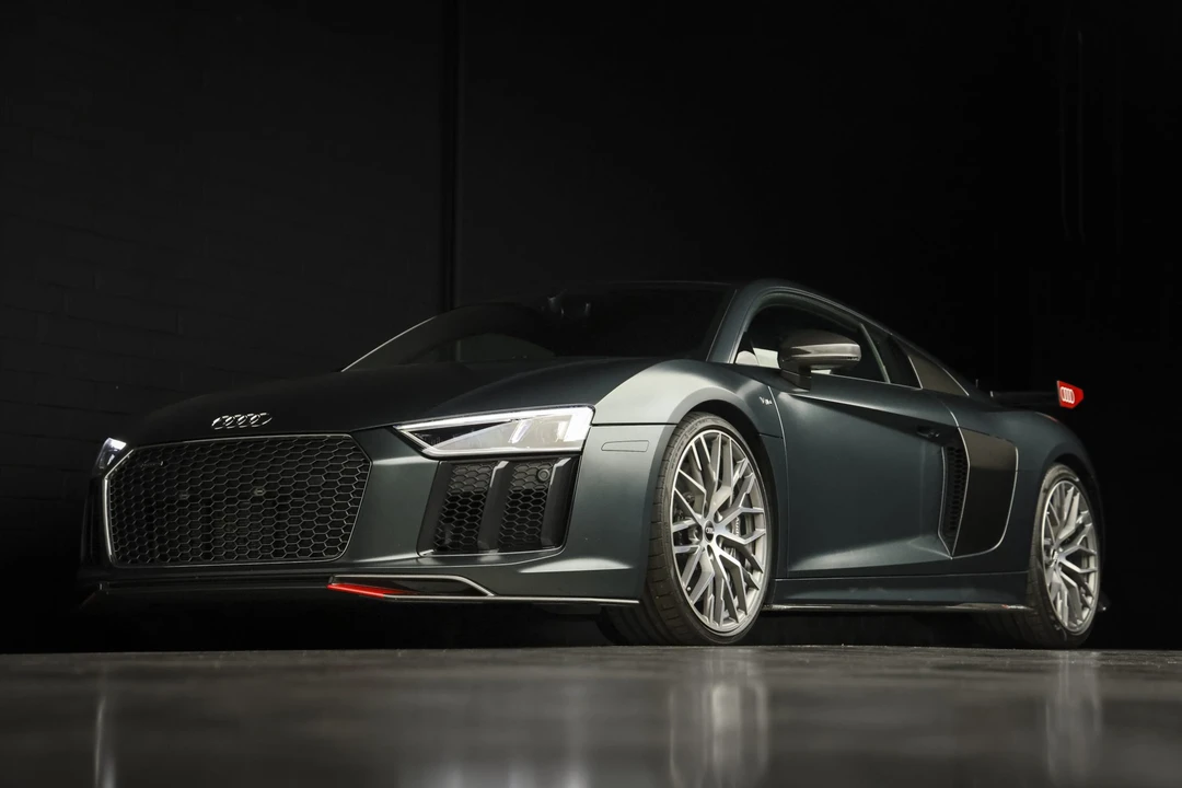 2017 Audi 4S R8 - Image 2 of 31