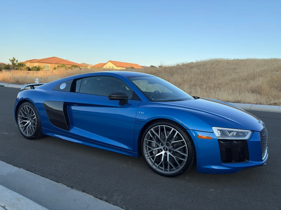 2017 Audi 4S R8 - Image 9 of 31