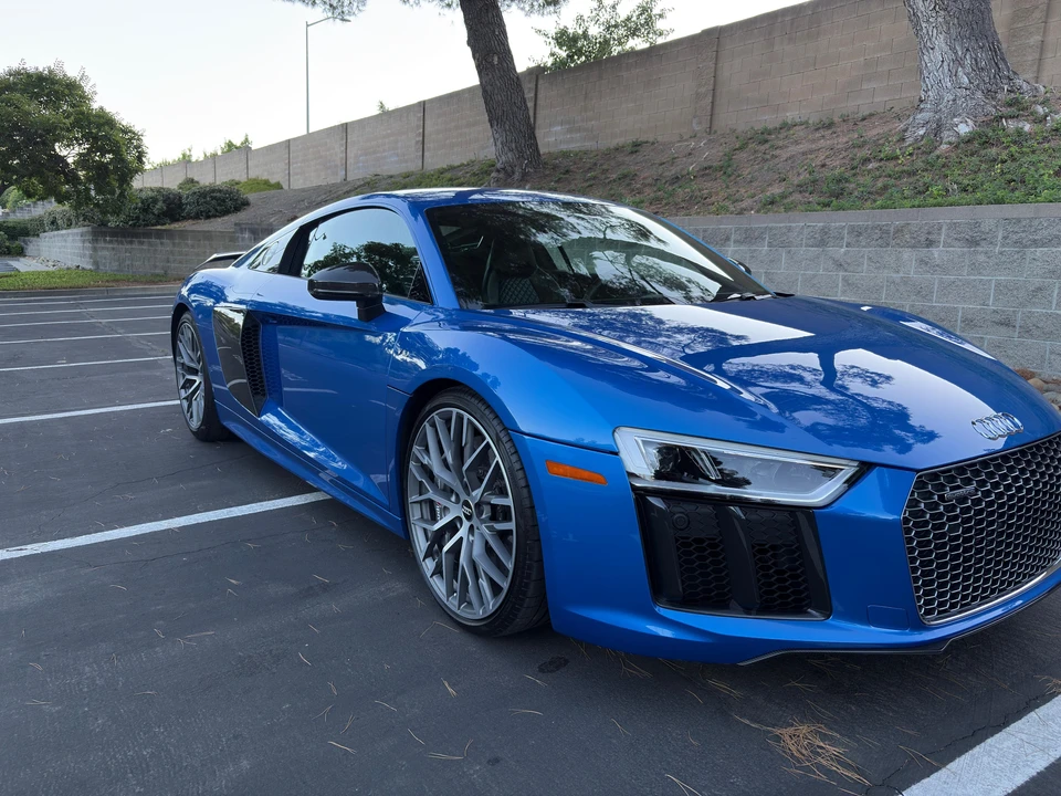 2017 Audi 4S R8 - Image 23 of 31